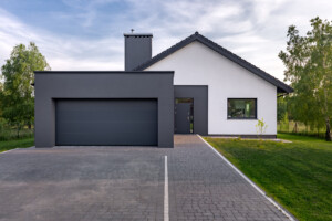 Cozy House With Garage